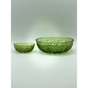 Anchor Hocking Medallion Star & Cameo Avocado Green Chip & Dip Bowl Set